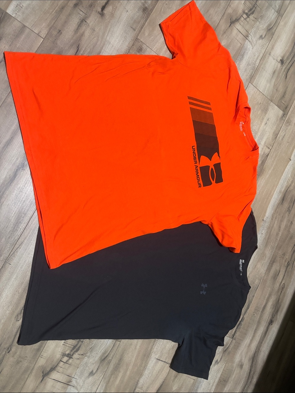 Under Armour Men’s Bright Orange/Black Tee